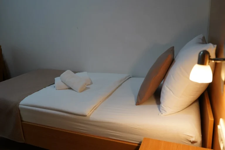 js12- Hotel Zeljko