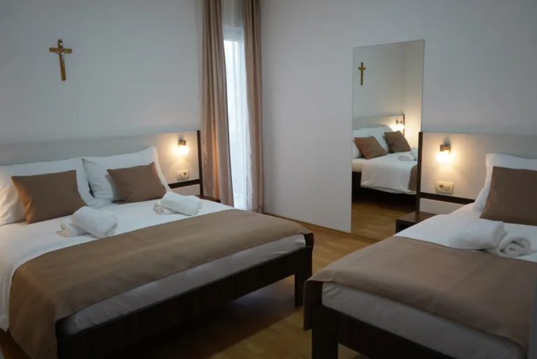 ts11- Hotel Zeljko